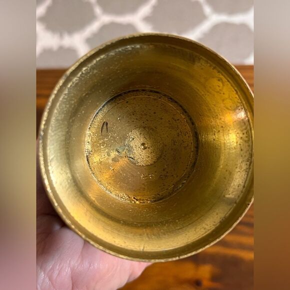 Vintage Black and Etched Brass Vase w enameled colorful painting, unique decor - Picture 3 of 8